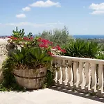 Agriturismoeloropizzuta Lido di Noto