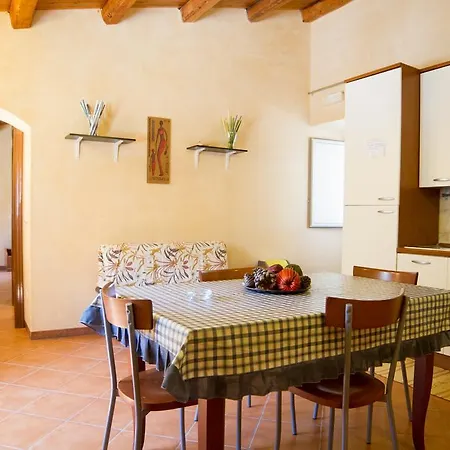 Apartment Agriturismoeloropizzuta *
