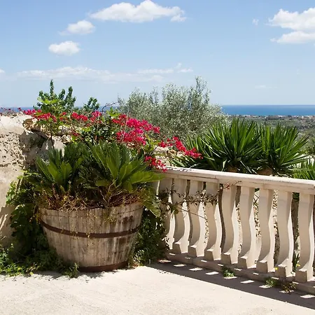 Agriturismoeloropizzuta Lido di Noto