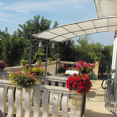 Agriturismoeloropizzuta * Lido di Noto